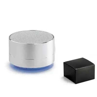 Caixa de som com microfone. Alumínio. Com transmissão por bluetooth e leitor de cartões TF. Com 3...