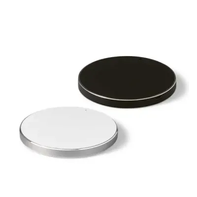 Carregador wireless fast. ABS e alumínio. Com entrada Input: 5V/2A e 9V/1,67A e potência de carre...