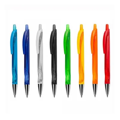 Caneta plástica inteira colorida com detalhe translúcido. Clip plástico, possui ponteira prata e ...