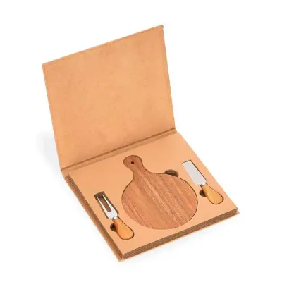 Kit queijo 3 peças em estojo kraft. Contém faca, garfo e tábua orifício para encaixe, acompanha e...