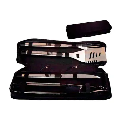 Kit churrasco com 4 peças e estojo.