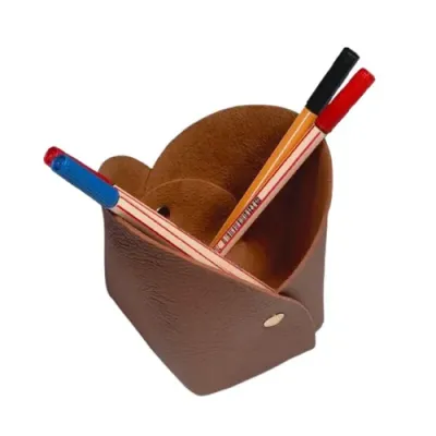 Porta canetas marrom