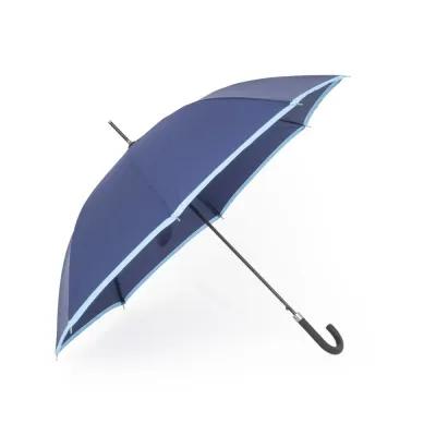 Guarda-chuva com pegador plástico e botão de acionamento.