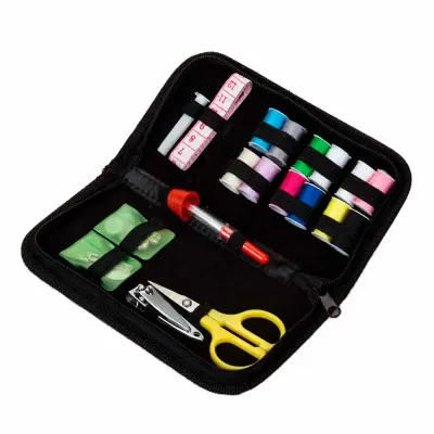 Kit costura com estojo de nylon e diversos utensílios