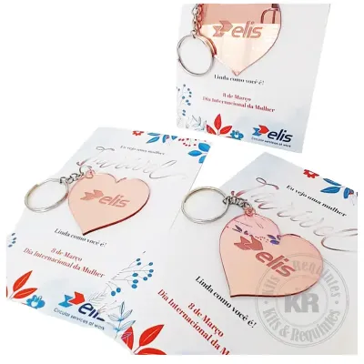 Card personalizado (10 x 15 cm) com chaveiro em formato de coração