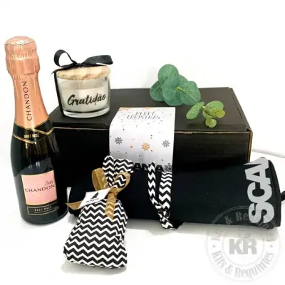 Kit com Chandon, Vela e outros itens