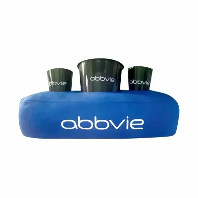 Almofada com porta-pipoca e copos para bebidas