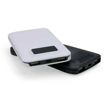 Power Bank digital possui entrada DC 5V e duas saídas DC 5V