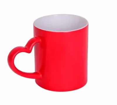 Caneca de cerâmica 325ml com alça de coração