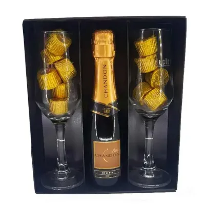 Kit chandon com duas taças cheias de bombons