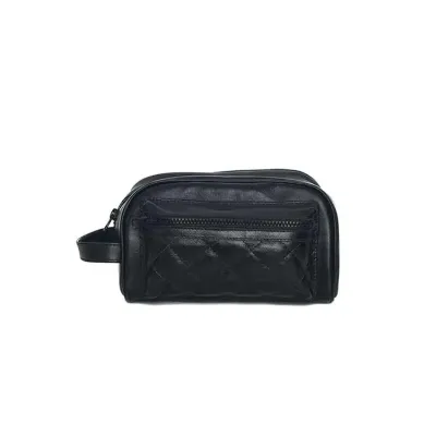 Necessaire com bolso frontal com design matelassê 