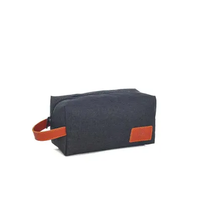 Necessaire com detalhes colorido 