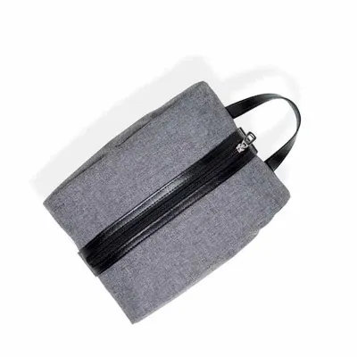 NECESSARIE ORGANIZADORA COM DETALHES EM COURO LEGÍTIMO