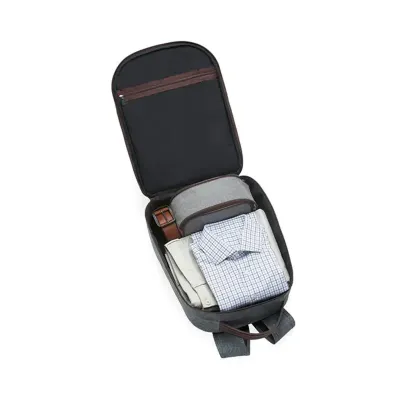 Mochila/mala com porta notebook e um amplo espaço na parte superior para guardar roupas e fazer uma boa viagem a trabalho