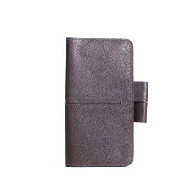 Caderneta de bolso com um delicado detalhe colorido em sua capa