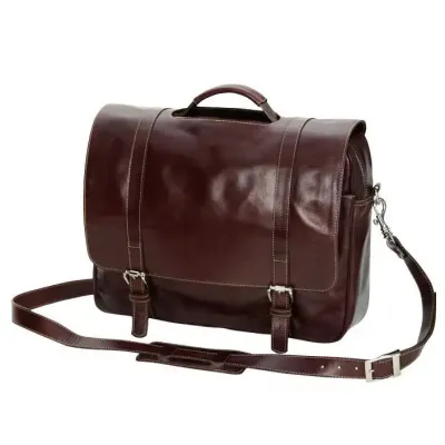 Pasta executiva em couro com fechamento frontal em imã e fivelas e bolso atrás com zíper 