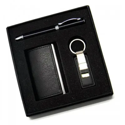Kit executivo com caneta, porta-cartão e chaveiro