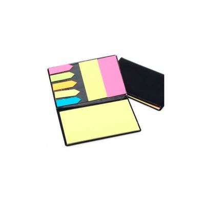 Bloco de anotação personalizado, com sticky notes coloridos, feito em couro sintético.
