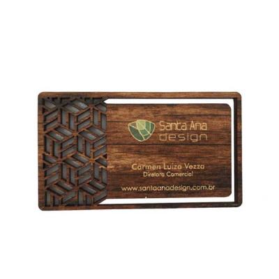Cartão de visita em madeira com 3mm de espessura