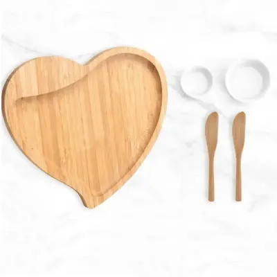 Kit petisco com tábua em formato de coração