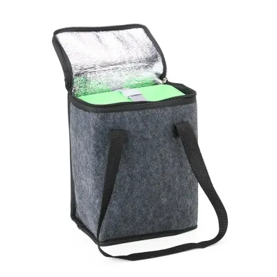 Bolsa Termica confeccionada em feltro e com revestimento térmico interno