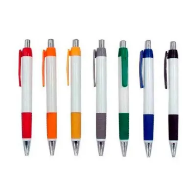 Caneta plástica branca com detalhes coloridos