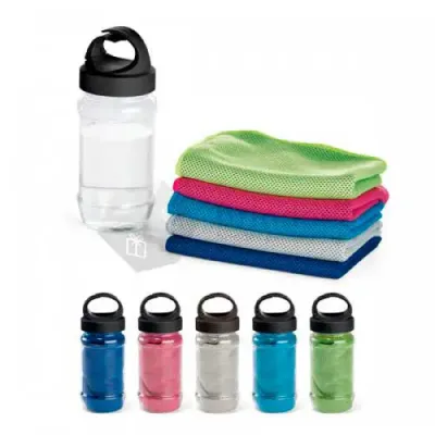 Toalha para esporte. Toalha: poliamida e poliéster. Garrafa: PP e PET. Toalha refrescante