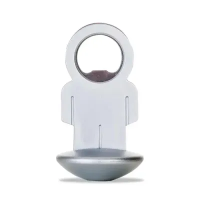 Abridor de garrafa formato homem, material plástico resistente com peso na base circular, possibi...