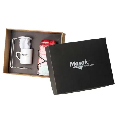 Kit Café fornecido em caixa Kraft com gravação em 01 cor na tampa