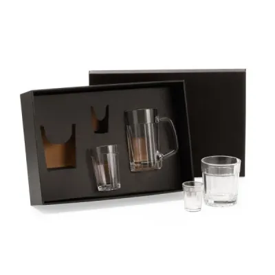 Conjunto com 4 peças em vidro: copo americano, copo para dose, copo para Drinks e caneca american...