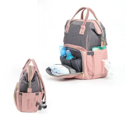 Mochila funcional em poliéster 300D e interior em 210D Parte externa: Compartimento com divisória...