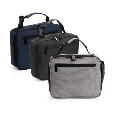 Bolsa térmica em poliéster impermeável Apresenta bolso frontal com zíper Possui bolso telado com ...
