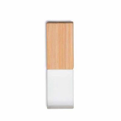 MSN Brindes - Pen Drive Cristal Bambu 4GB/8GB Descrição: Pen drive de cristal com tampa e detalhe em bambu. Capacidades de 4GB e 8GB. Altura :  6,5 cm Largura :  2...