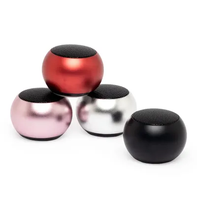 Caixa de som bluetooth TWS produzida em inox, compacta e com som de alta qualidade.