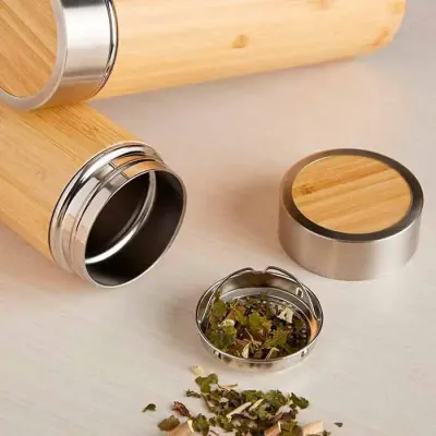 Garrafa Bambu Térmica 500ml com Infusor - demonstração