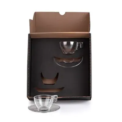 Kit para café contendo duas xícaras com pires em vidro.