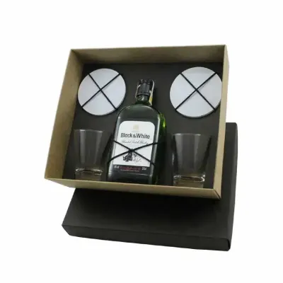 Kit whisky Black & White com 2 copos e 2 porta-copos de vidro