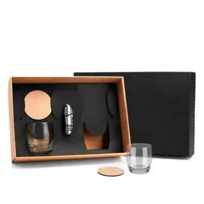 Kit masculino com copos, porta-copos e canivete