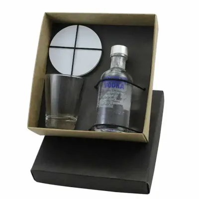 Kit vodka com Absolut 200ml, copo de vidro e porta-copo