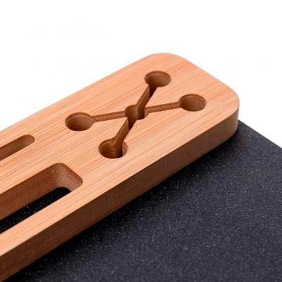Mouse Pad em Material Sintético Grafite e Bambu - Detalhe porta canetas