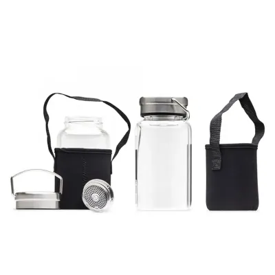 Garrafa de vidro 650ml, acompanha peneira infusora e capa 