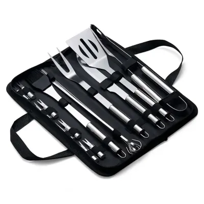 Kit Churrasco 17 Peças em estojo de nylon com alça.