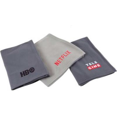 Manta com bordado em paetes