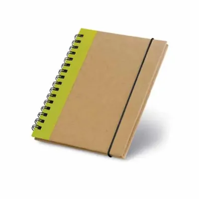 Caderno capa dura na cor amarelo