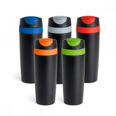 Copo com parede dupla e tampa