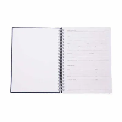 Caderno com 100 folhas brancas pautadas