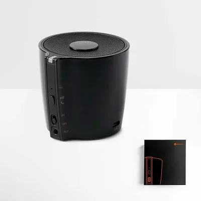 Caixa de som fornecida em caixa presente