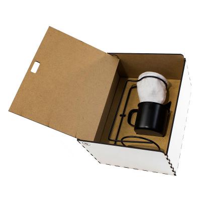 Conjunto para café 4 peças personalizado, caixa contendo 01 suporte para coador, 01 coador  e 01 xícara para o preparo