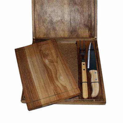 Kit churrasco em caixa de madeira com faca de 7 polegadas e garfo trinchant...