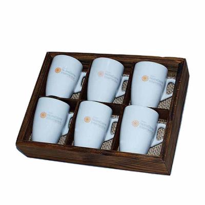 Kit de 6 xícaras sem pires em caixa de madeira